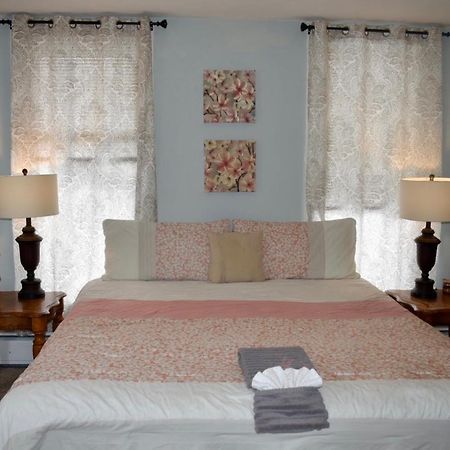 Apartamento Cozy 2Nd Story Flat Near Downtown Adrian Exterior foto